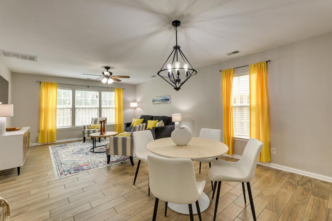 Charming North Charleston Townhome - Pets Welcome! Exterior photo