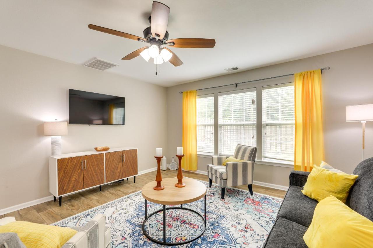 Charming North Charleston Townhome - Pets Welcome! Exterior photo