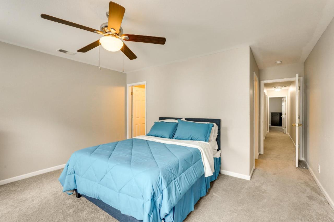 Charming North Charleston Townhome - Pets Welcome! Exterior photo