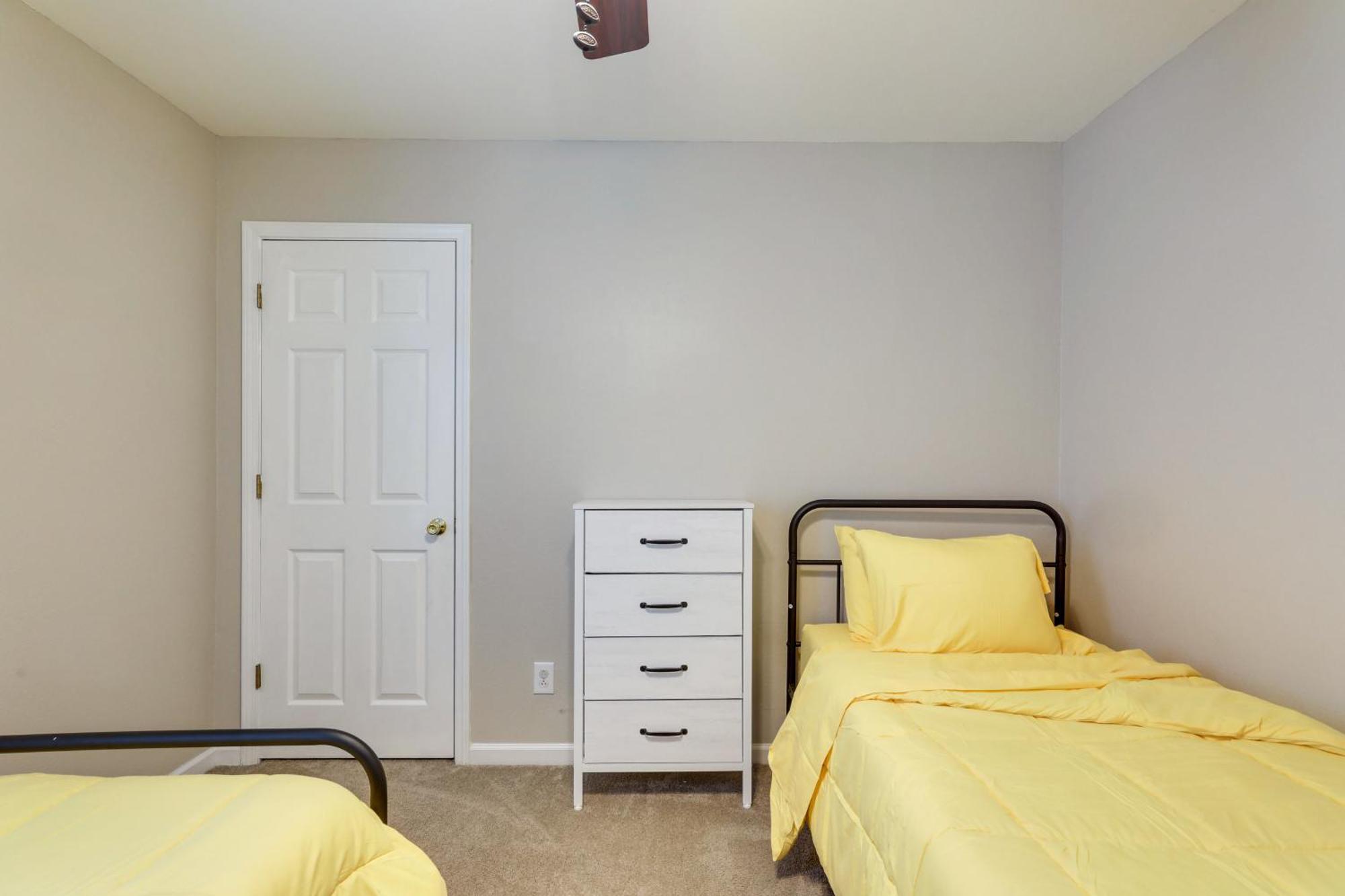 Charming North Charleston Townhome - Pets Welcome! Exterior photo